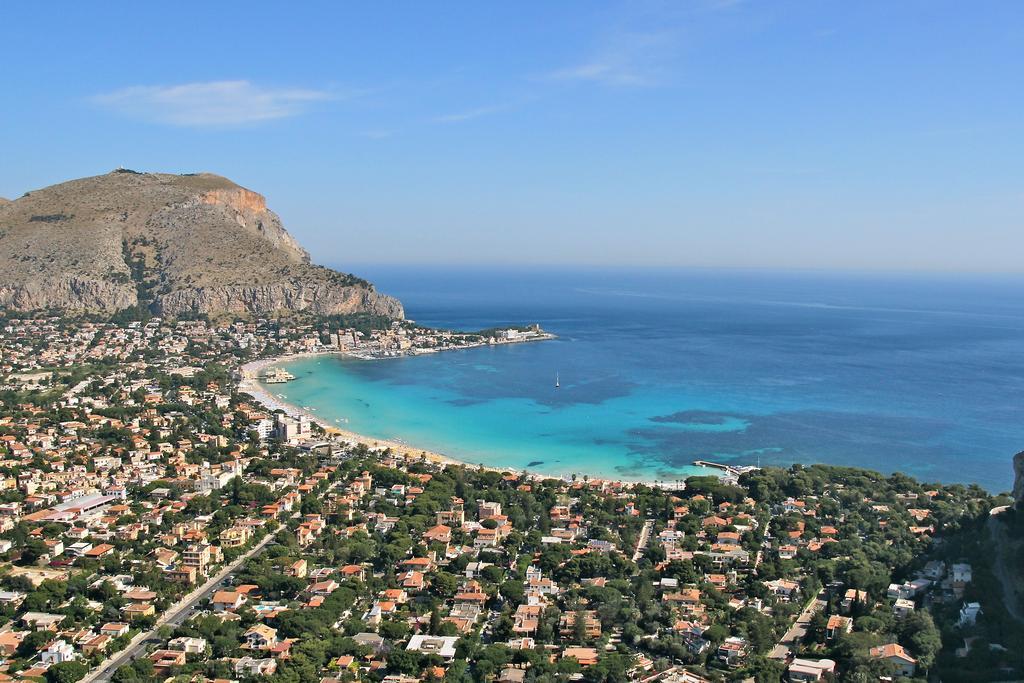 Appartamento La Torretta مونديلّو الغرفة الصورة